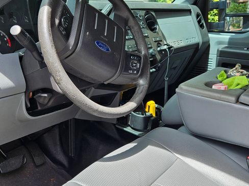 Used 2016 Ford F250 XL w/ Power Equipment Group image 8