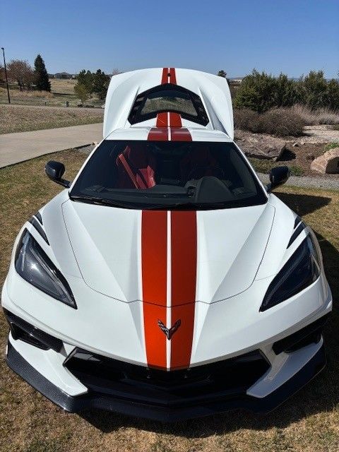 Used 2021 Chevrolet Corvette Stingray Coupe w/ Engine Appearance Package RWD image 17