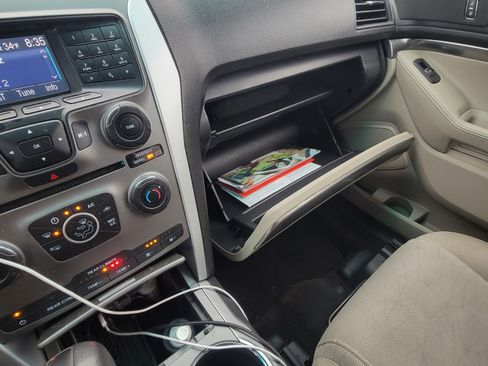 Used 2013 Ford Explorer 4WD image 9