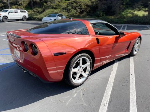Used 2005 Chevrolet Corvette Coupe w/ Preferred Equipment Group image 5