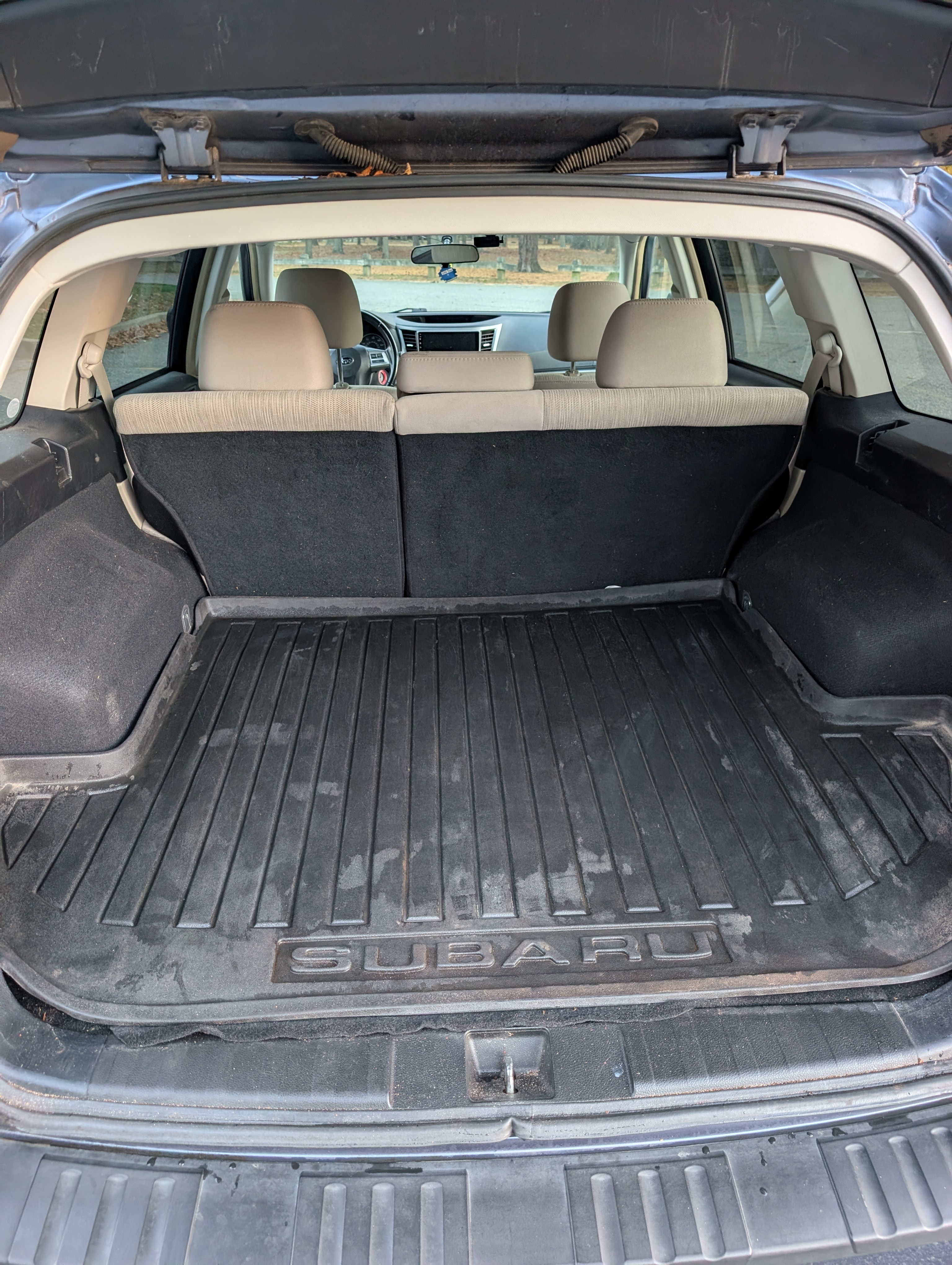Used 2013 Subaru Outback 2.5i Premium w/ All-Weather Pkg AWD/4WD image 14
