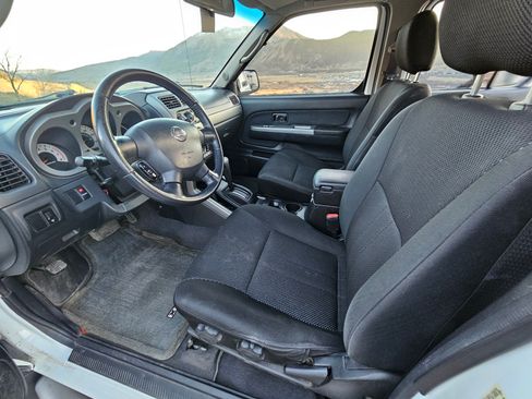 Used 2004 Nissan Xterra SE S/C w/ (SRF) Sunroof Pkg image 21