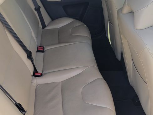 Used 2017 Volvo XC60 T5 Inscription w/ Advanced Package image 13