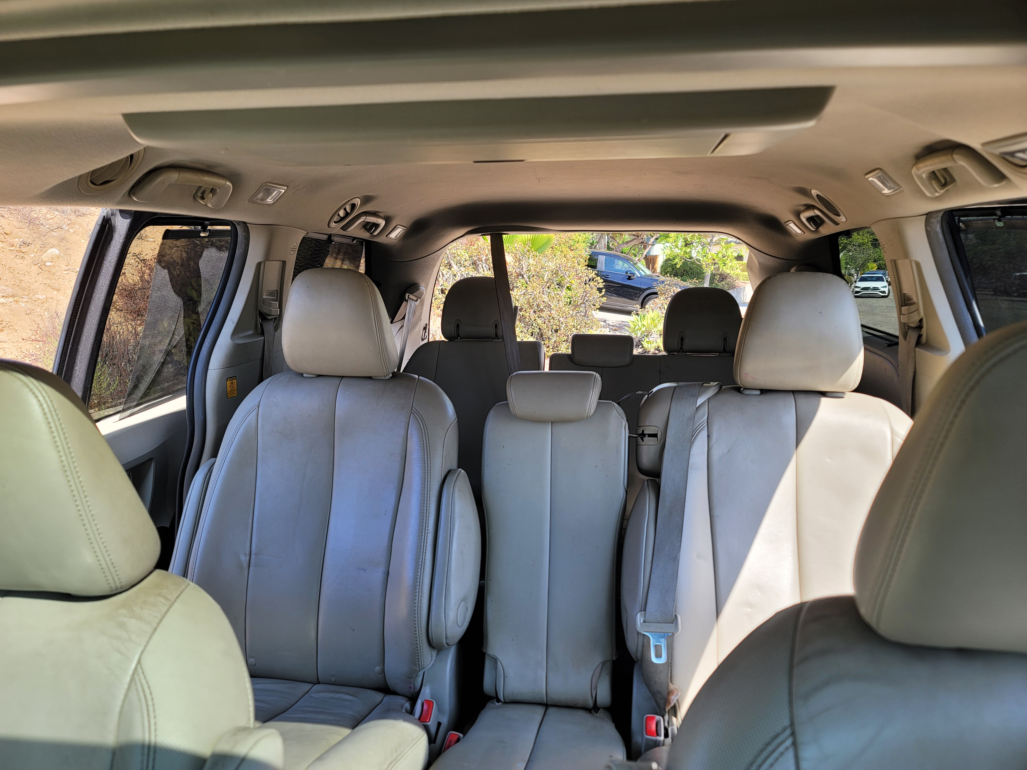 Used 2013 Toyota Sienna XLE w/ Entertainment Pkg FWD image 6