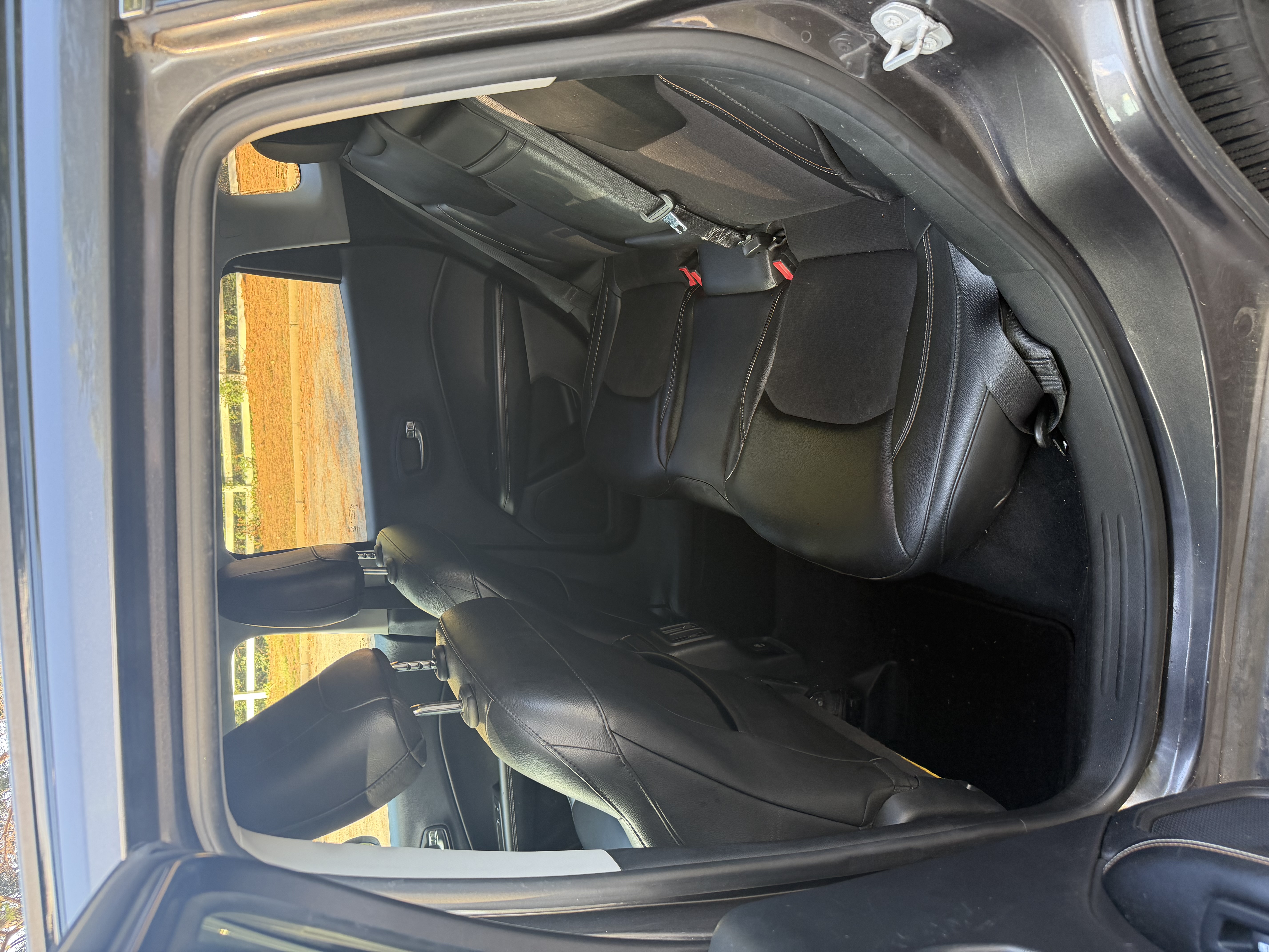 Used 2018 Jeep Compass Latitude w/ Popular Equipment Group FWD image 9