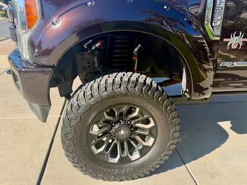 Used 2019 Ford F250 Lariat w/ Lariat Ultimate Package image 19