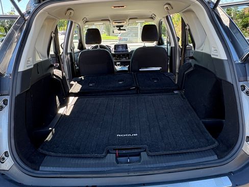 Used 2023 Nissan Rogue SV FWD image 10