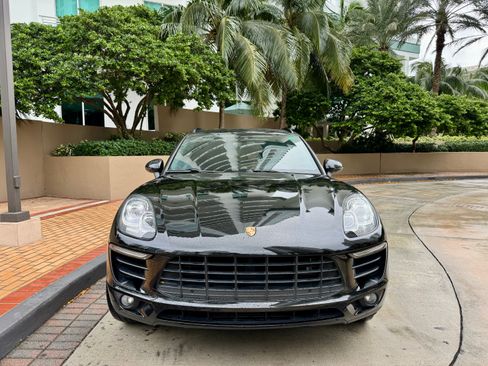Used 2018 Porsche Macan S w/ Premium Package Plus AWD/4WD image 4