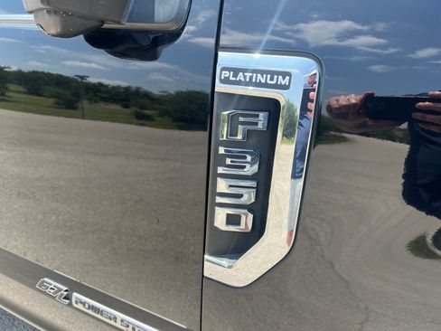 Used 2017 Ford F350 Platinum w/ Platinum Ultimate Package AWD/4WD image 15