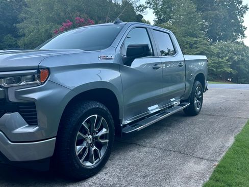 Used 2023 Chevrolet Silverado 1500 RST image 4