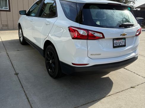Used 2021 Chevrolet Equinox LS AWD/4WD image 7