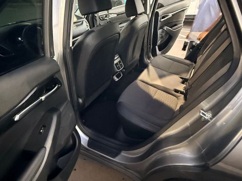 Used 2023 Kia Seltos S image 5