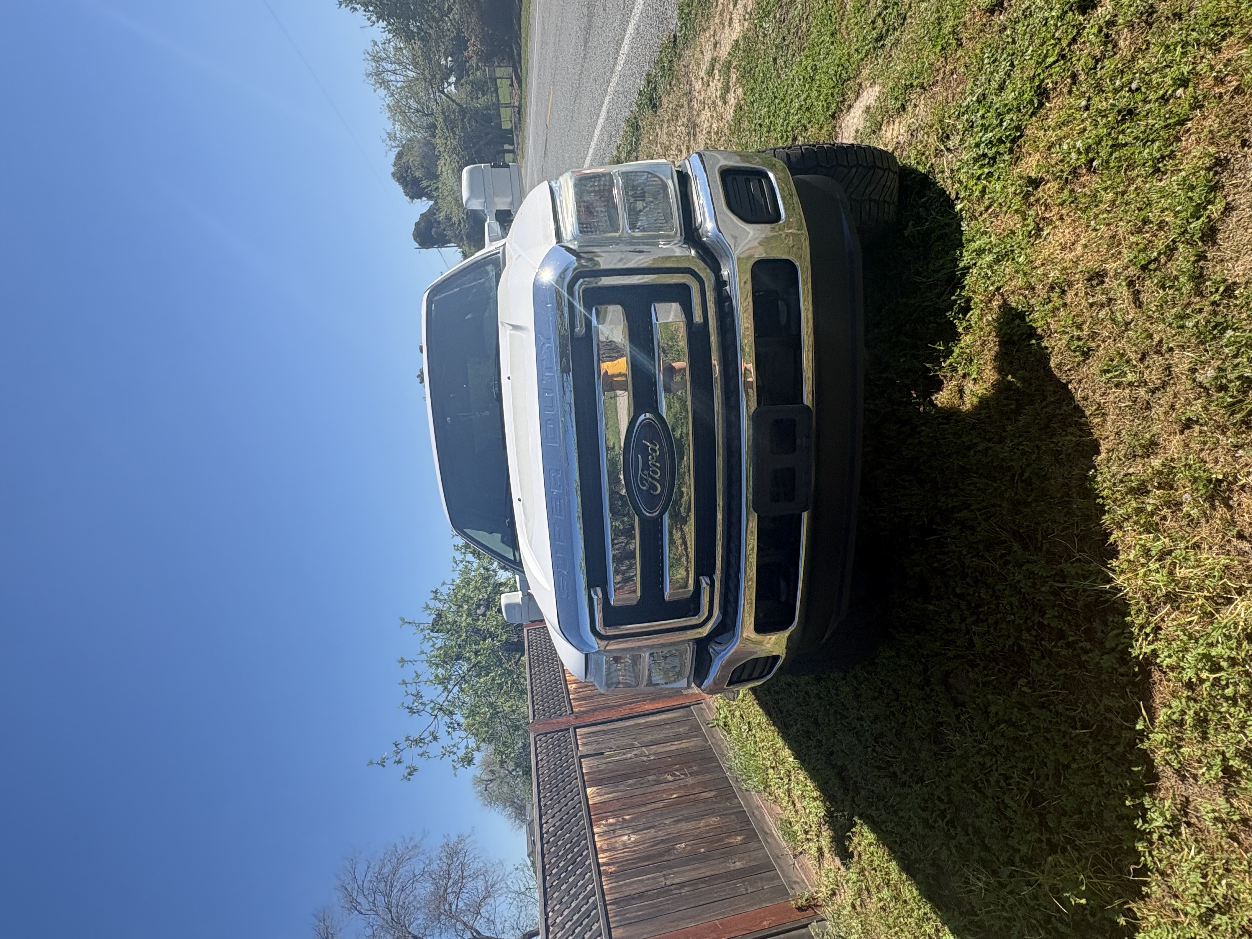 Used 2016 Ford F250 XLT AWD/4WD image 3