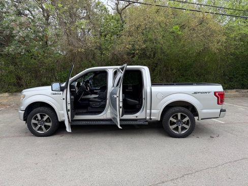 Used 2015 Ford F150 Lariat image 2