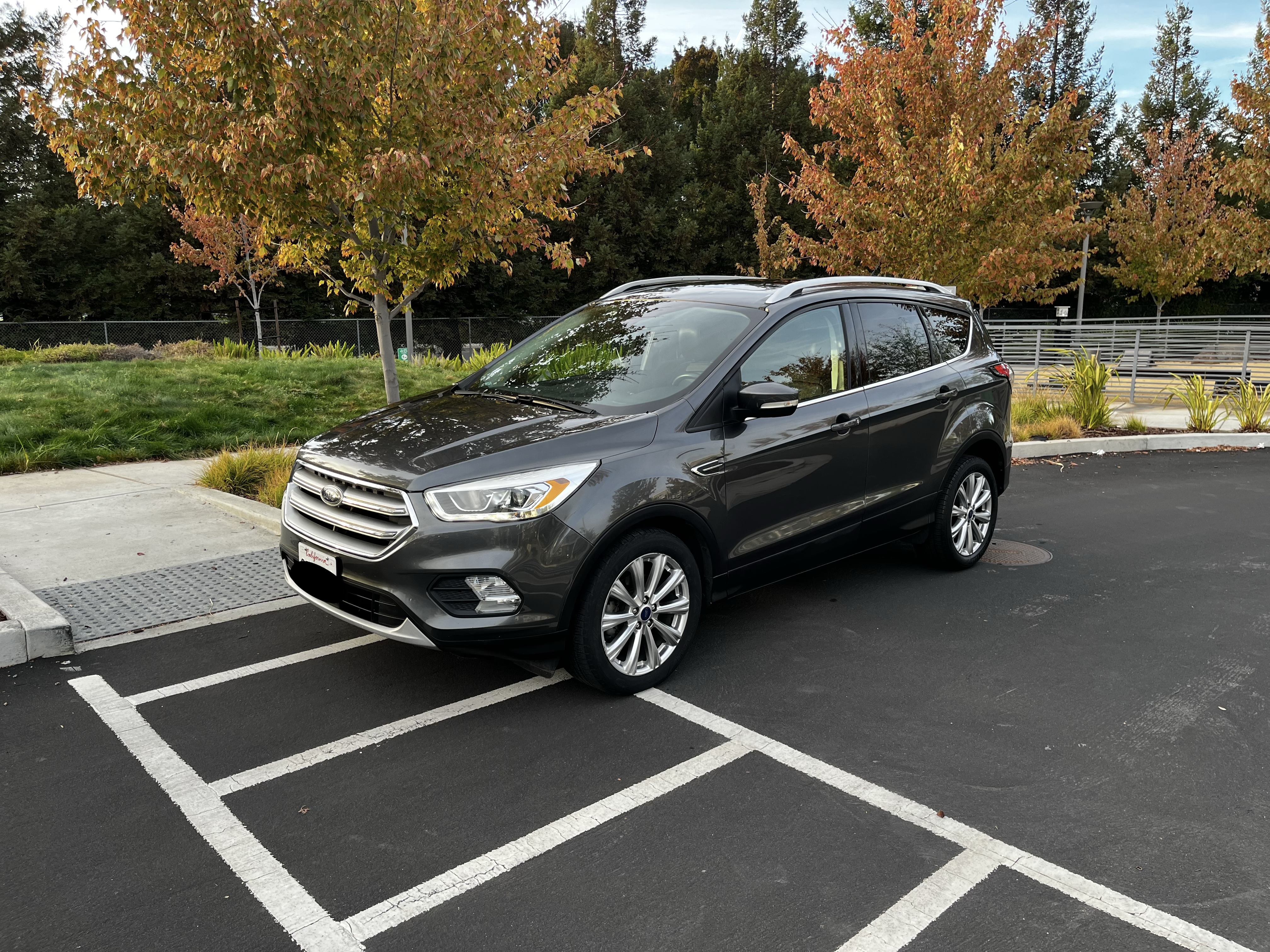Used 2017 Ford Escape Titanium FWD image 10