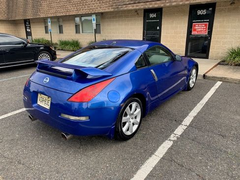 Used 2004 Nissan 350Z Touring w/ Aerodynamics Pkg image 4