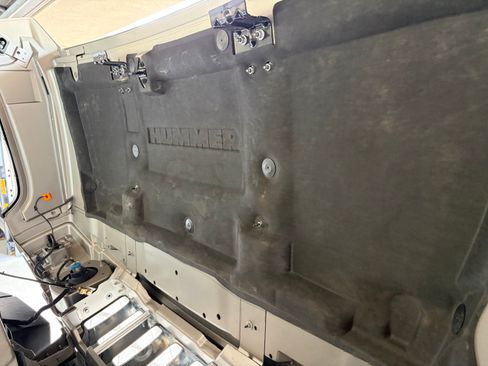 Used 2004 HUMMER H2 w/ Preferred Equipment Group AWD/4WD image 21