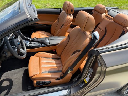 Used 2018 BMW 640i Convertible RWD image 13