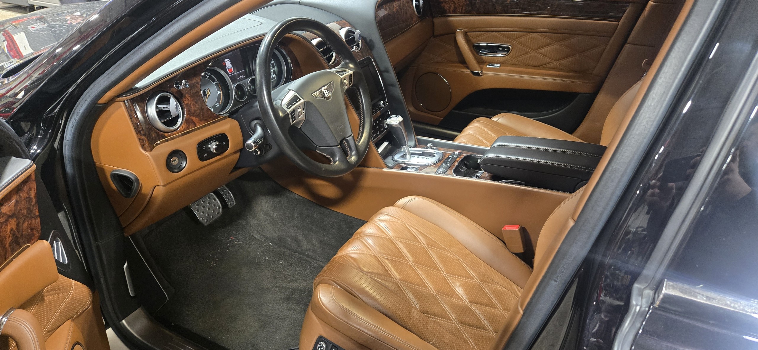Used 2014 Bentley Flying Spur W12 AWD/4WD image 8