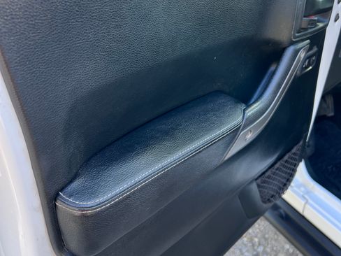 Used 2018 Jeep Wrangler Unlimited Sport image 19