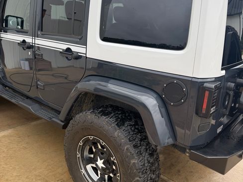 Used 2017 Jeep Wrangler Unlimited Sahara w/ Quick Order Package 24E Chief image 6