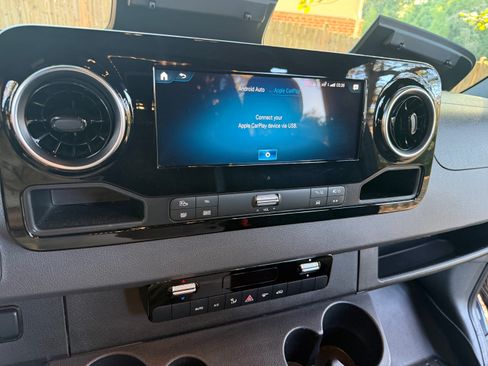 Used 2023 Mercedes-Benz Sprinter 3500 image 27