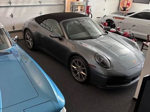 Used 2025 Porsche 911 Carrera image 9