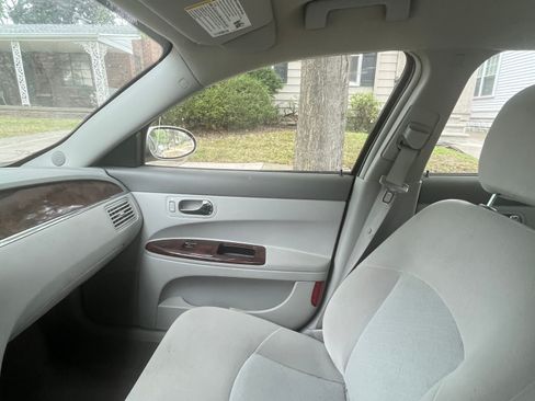 Used 2008 Buick LaCrosse CX FWD image 5