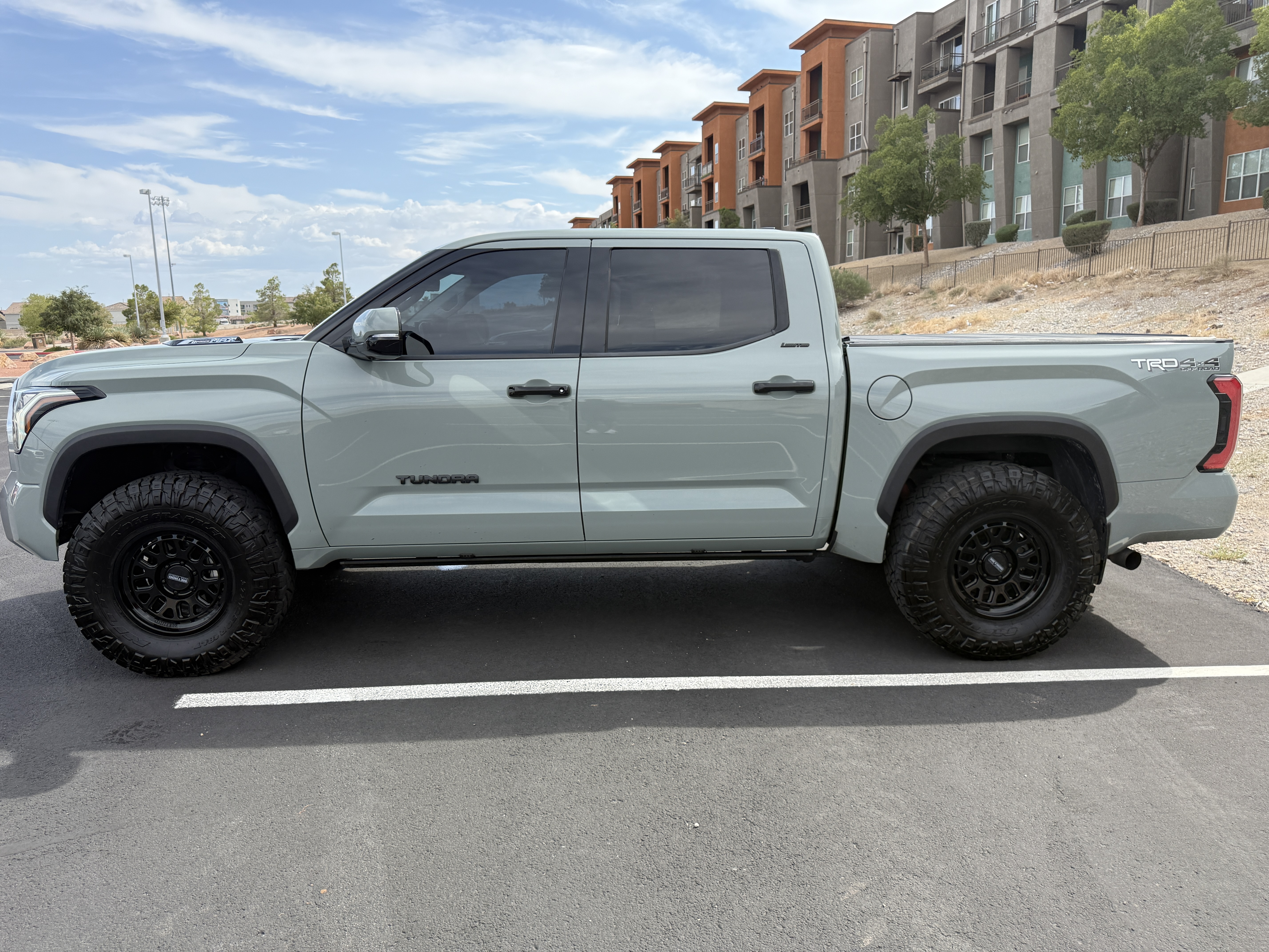 Used 2023 Toyota Tundra Limited w/ TRD Off-Road Package AWD/4WD image 8