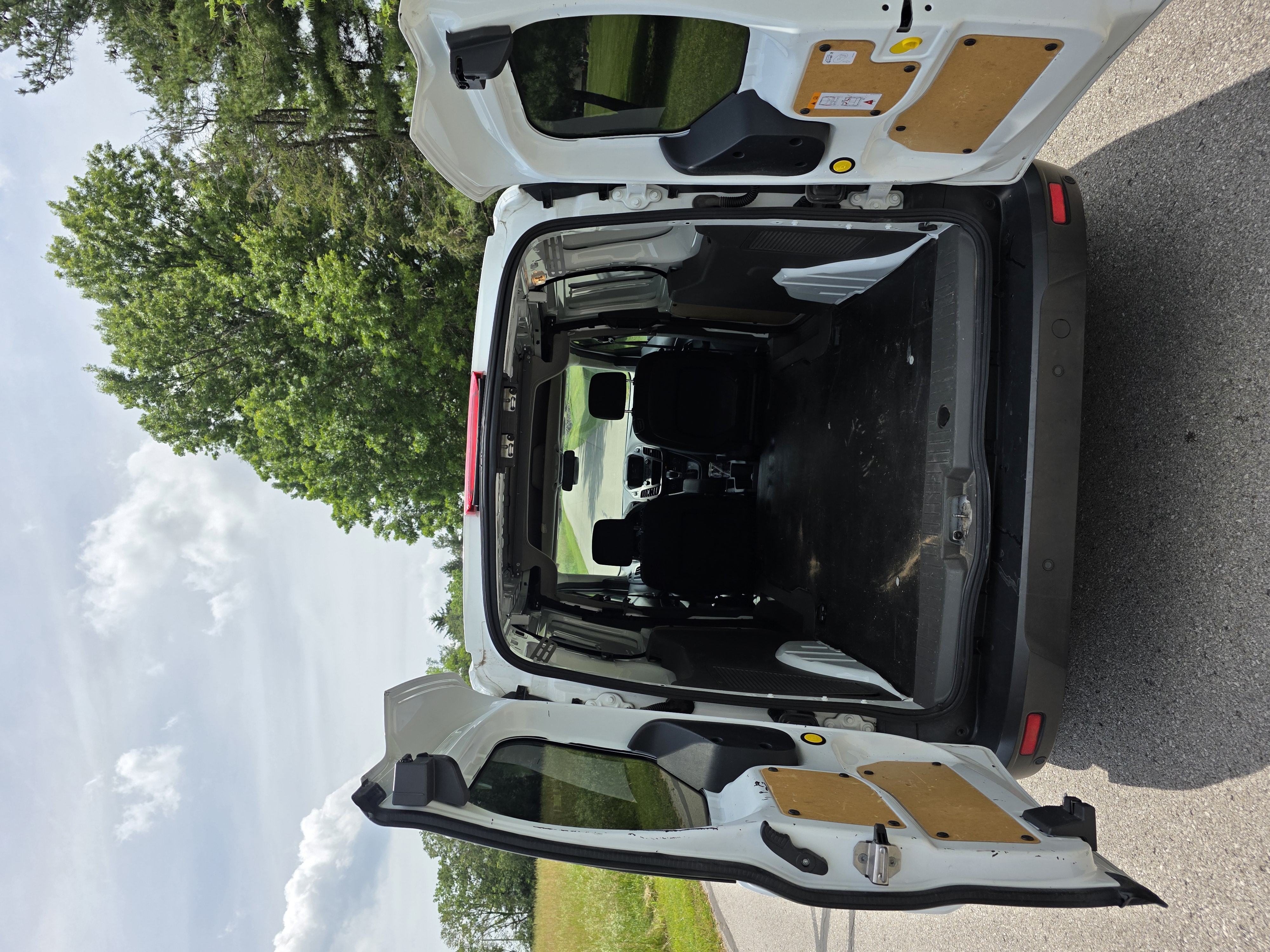 Used 2022 Ford Transit Connect XL FWD image 8
