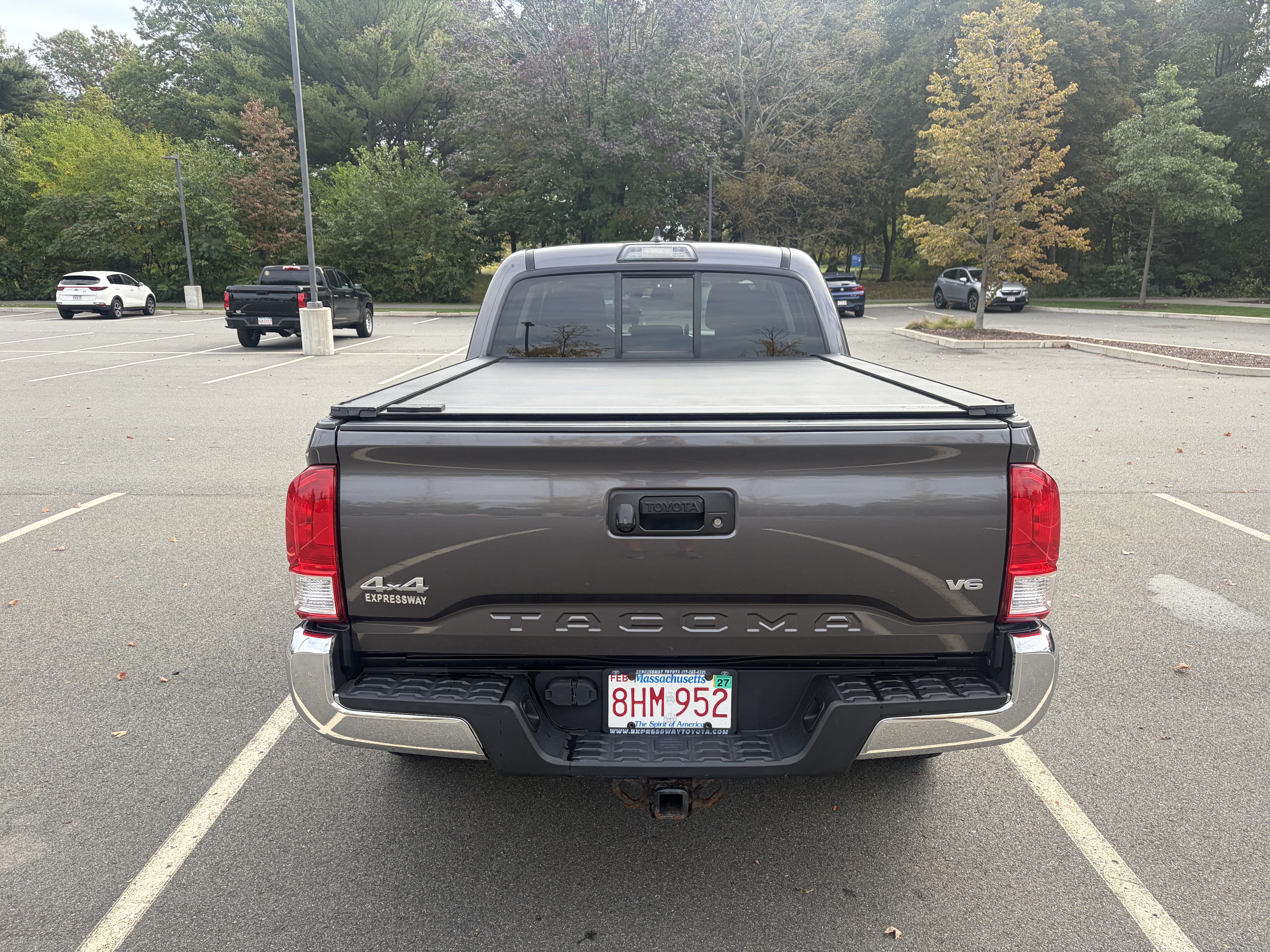 Used 2016 Toyota Tacoma SR5 w/ SR5 Appearance Package (SN) AWD/4WD image 5