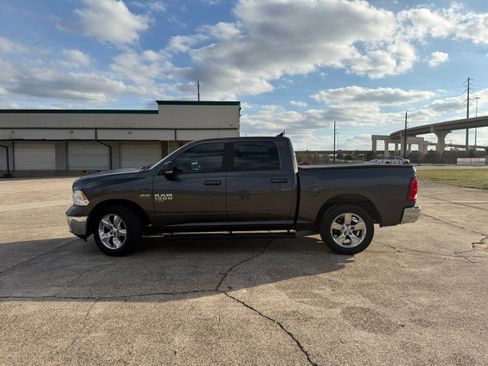 Used 2019 RAM 1500 Lone Star image 9
