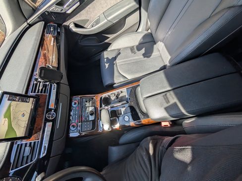 Used 2016 Audi A8 L 3.0T w/ Executive Package image 10