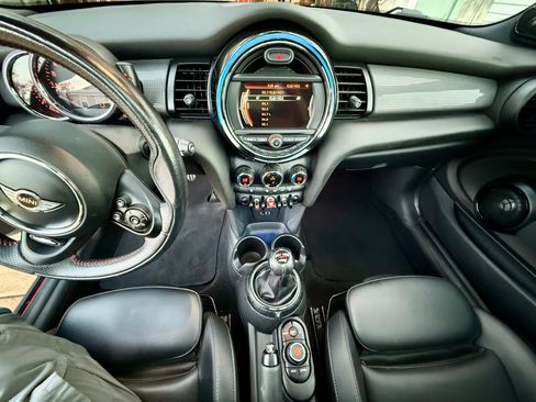 Used 2015 MINI Cooper 2-Door Hardtop image 8