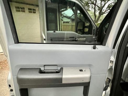 Used 2015 Ford F250 XLT w/ XLT Value Package image 23