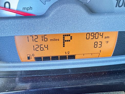 Used 2014 smart fortwo pure RWD image 9