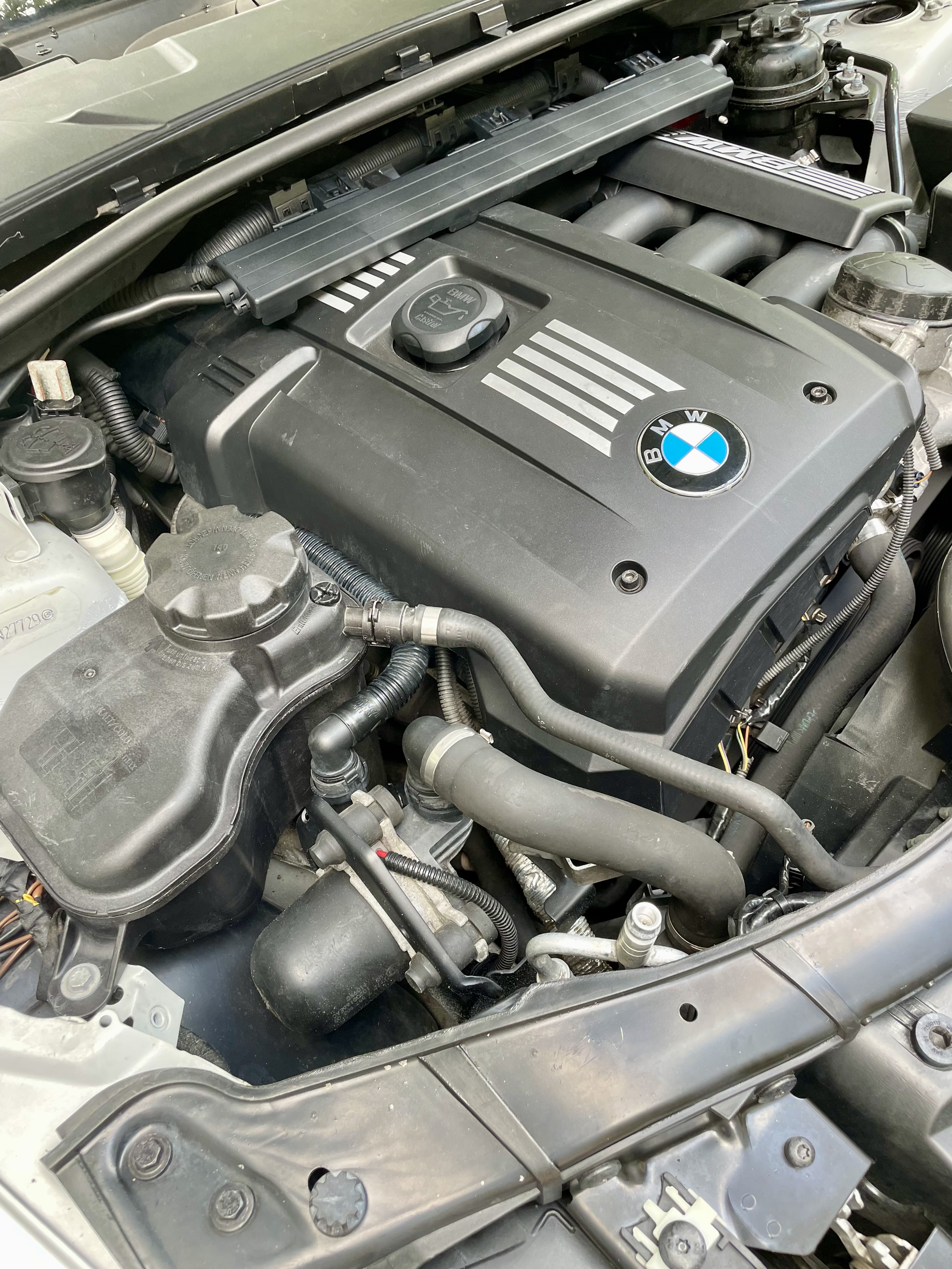 Used 2011 BMW 328i xDrive Sedan AWD/4WD image 23