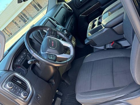 Used 2020 GMC Sierra 1500 Elevation w/ Elevation Value Package AWD/4WD image 11