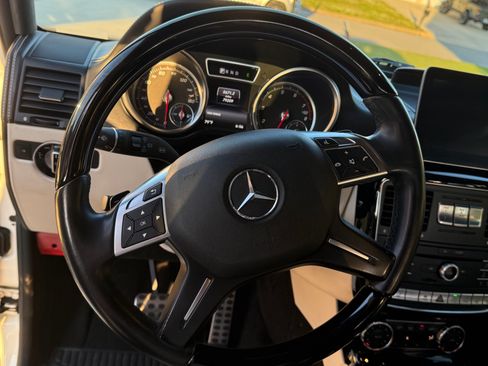 Used 2017 Mercedes-Benz G 550 image 12