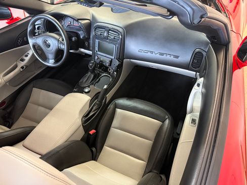 Used 2013 Chevrolet Corvette Grand Sport w/ 3LT Preferred Equipment Group RWD image 8