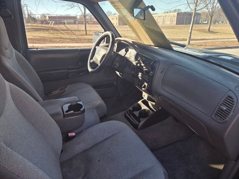 Used 2001 Ford Ranger 4x4 SuperCab image 6