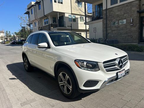 Used 2018 Mercedes-Benz GLC 300 300 Sport Utility 4D image 11
