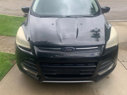 Used 2015 Ford Escape SE w/ Equipment Group 201A FWD image 1