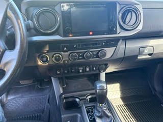 Used 2019 Toyota Tacoma TRD Off-Road w/ TRD Premium Off Road Package AWD/4WD image 5