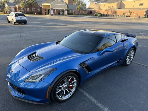Used 2016 Chevrolet Corvette Z06 w/ 3LZ Preferred Equipment Group image 12