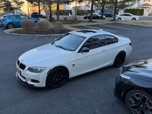 Used 2011 BMW 335i xDrive Coupe image 6