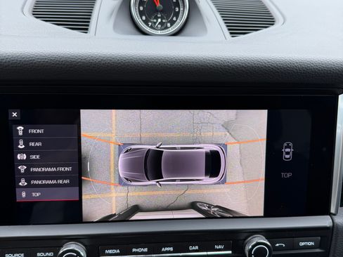 Used 2021 Porsche Macan S image 18