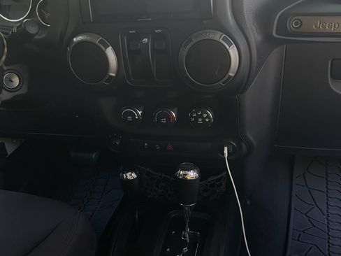 Used 2013 Jeep Wrangler Sport AWD/4WD image 8