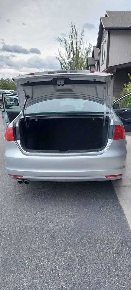 Used 2011 Volkswagen Jetta S FWD image 5