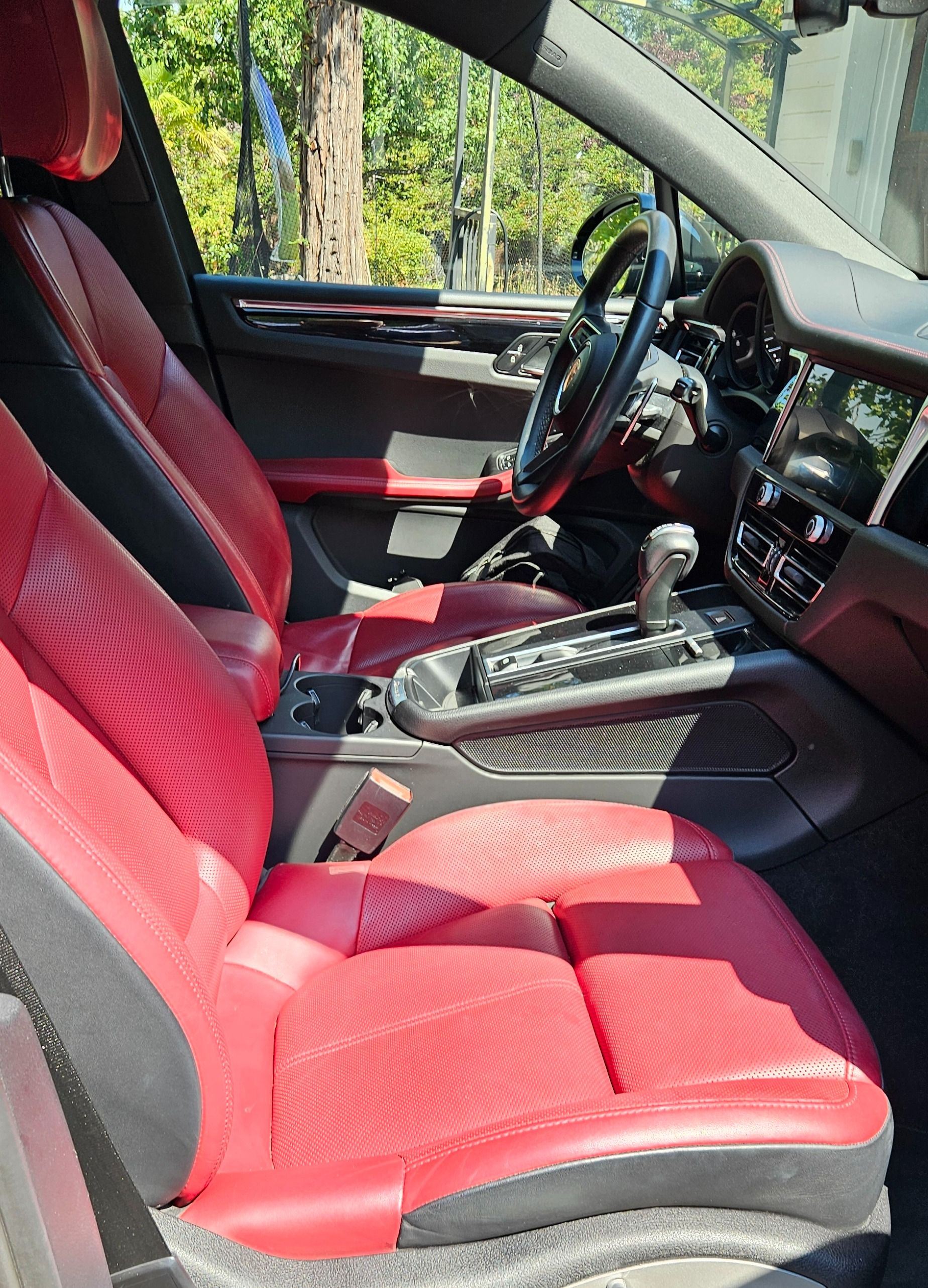Used 2024 Porsche Macan S AWD/4WD image 14